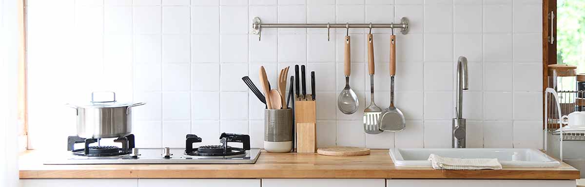 Cocina organizada con porta utensilios Cocina organizada con porta utensilios