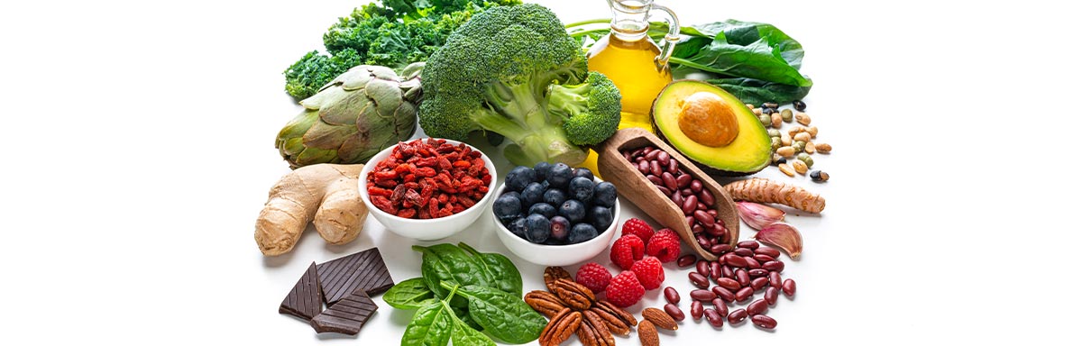 iensa en las frutas y verduras para cumplir los propósitos alimenticios de Año Nuevo. iensa en las frutas y verduras para cumplir los propósitos alimenticios de Año Nuevo.
