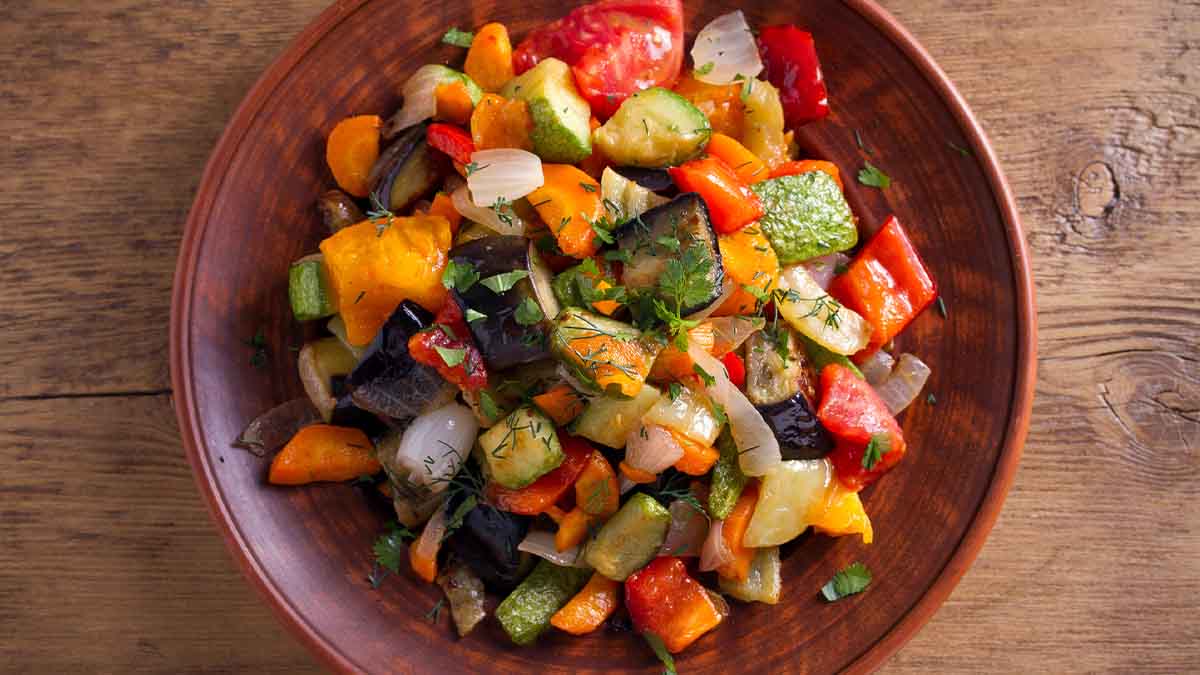 Ratatouille es un plato francés, pero también una película de cocina muy popular. Ratatouille es un plato francés, pero también una película de cocina muy popular.