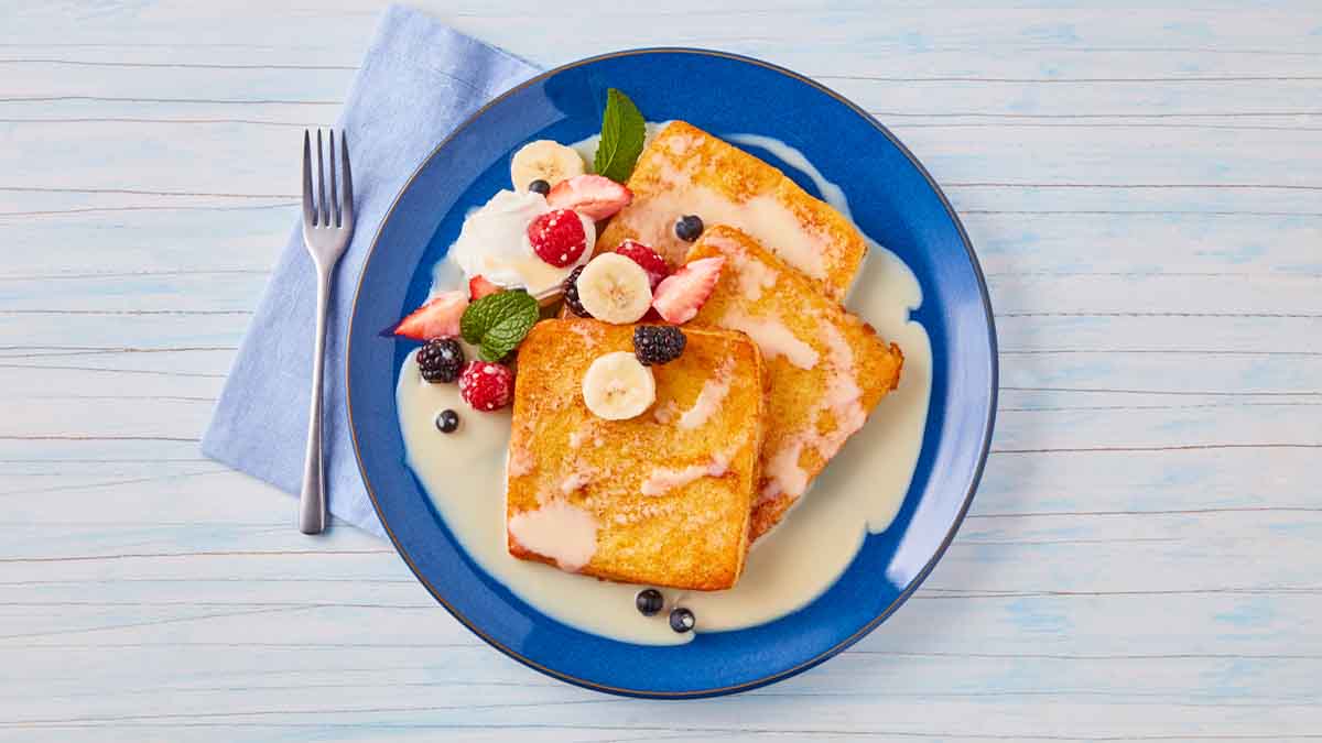 Tostadas francesas con leche condensada. Tostadas francesas con leche condensada.