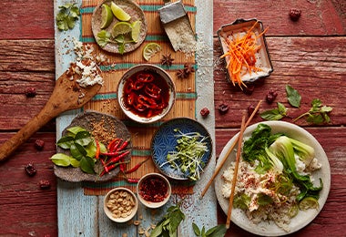 Ingredientes y condimentos frescos de la comida de Vietnam. Ingredientes y condimentos frescos de la comida de Vietnam.