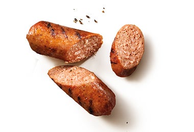 Chorizo en trozos para el arroz con habichuela.