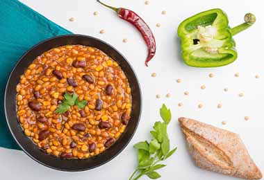 Los frijoles y el picante están en presentes en muchas comidas caseras. 