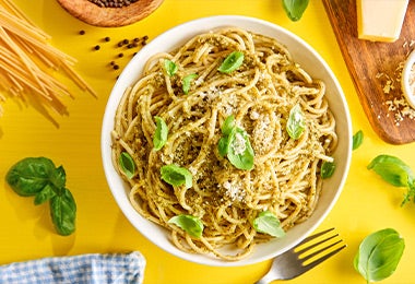 Pasta al pesto para acompañar tu langostino