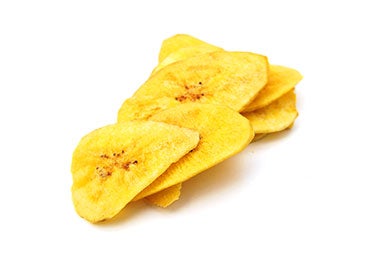 Patacones fritos tajados finamente para entrada de comida para fiesta.