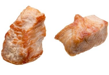 Trozos tiernos de pollo para rellenar las empanadillas de arroz.