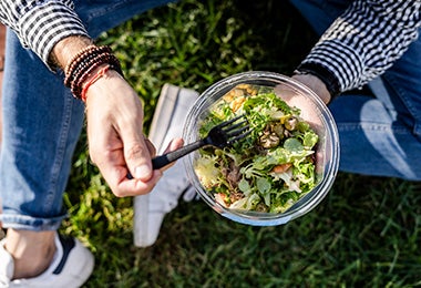 Qué debe llevar un almuerzo de oficina