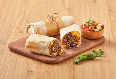 La receta de burritos de carne lleva chili con carne.