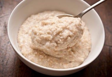 Hay recetas con avena que juegan con su textura.