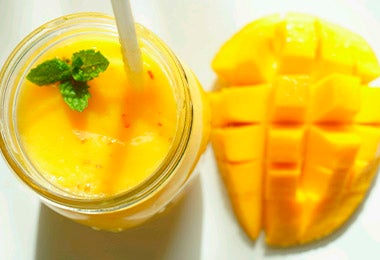 Batido de frutas, un snack balanceado, fácil y delicioso