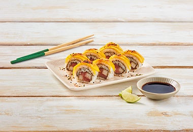 Sushi con salsa de soya  