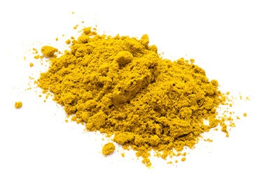 La cúrcuma se usa en varios tipos de curry para darle el color amarillo.