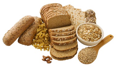 Diferentes tipos de pan y cereales. 