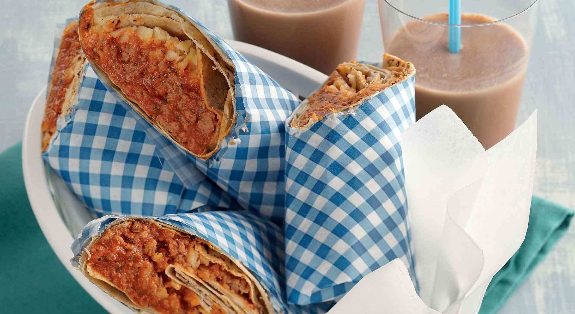 BURRITOS DE CARNE BOLOGNESA Y QUESO