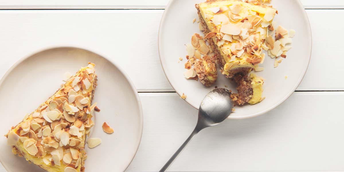 Torta de avena y almendras en sartén