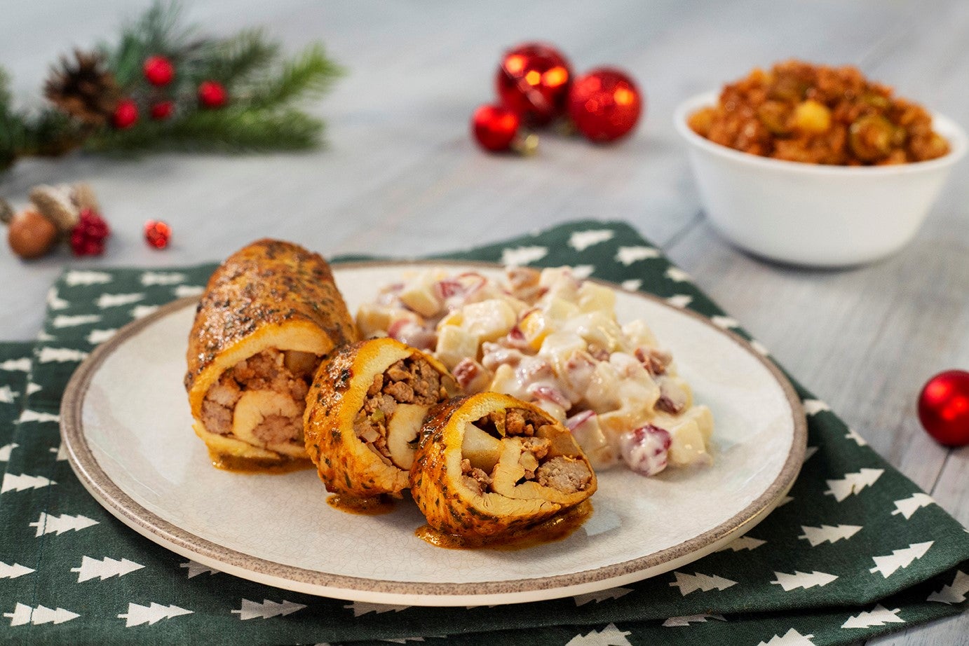 Pechuga al pimentón con relleno navideño