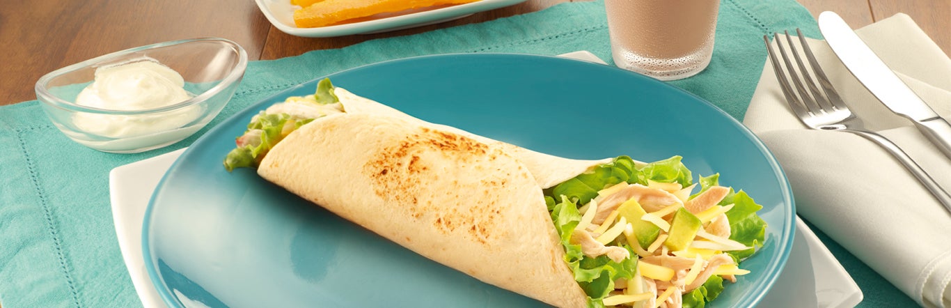 BURRITO COLOMBIANO DE POLLO ACOMPAÑADO CON MILO® FRÍO