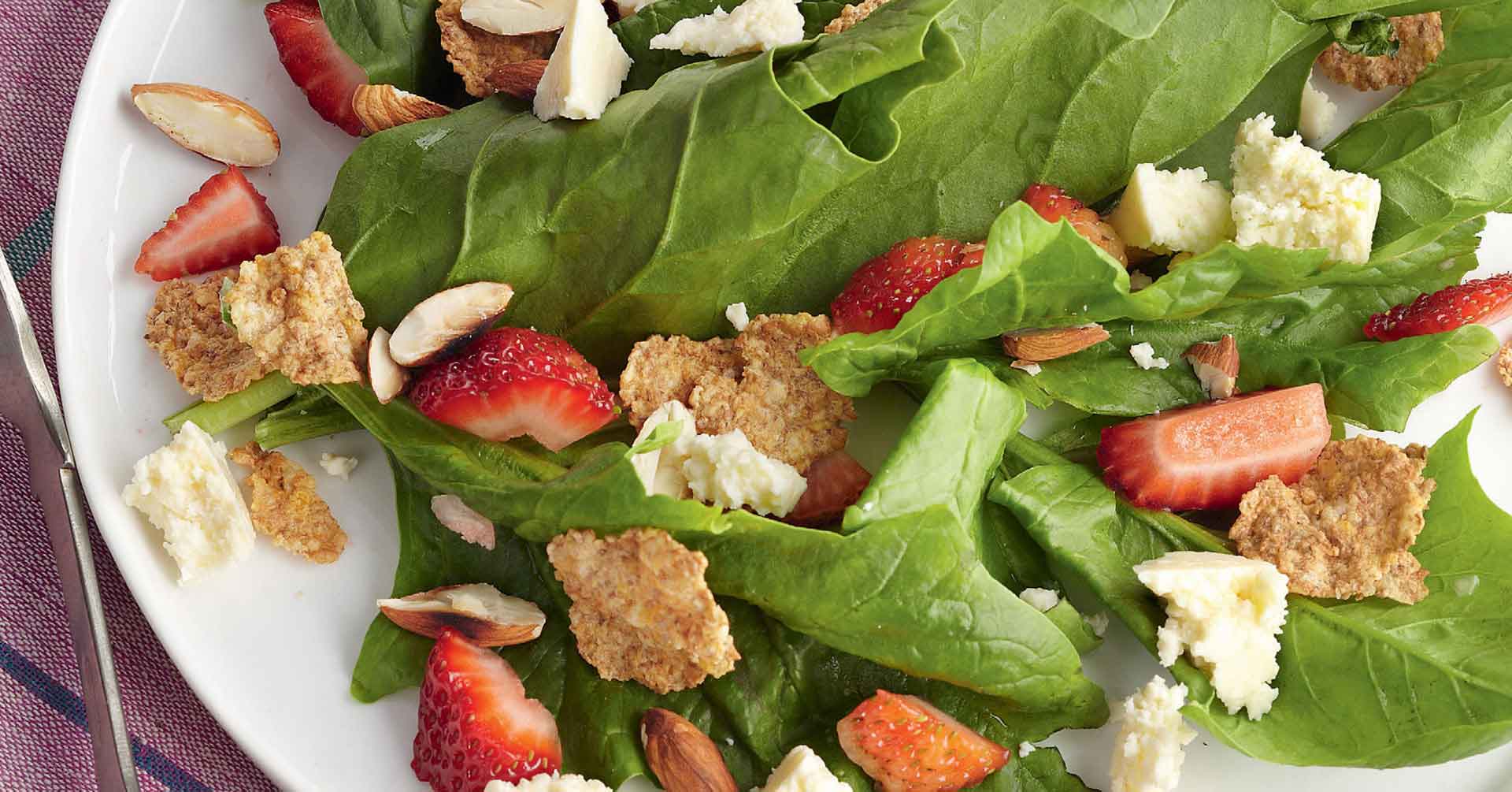 Ensalada de Espinacas con Fresas y Queso Recetas Nestlé