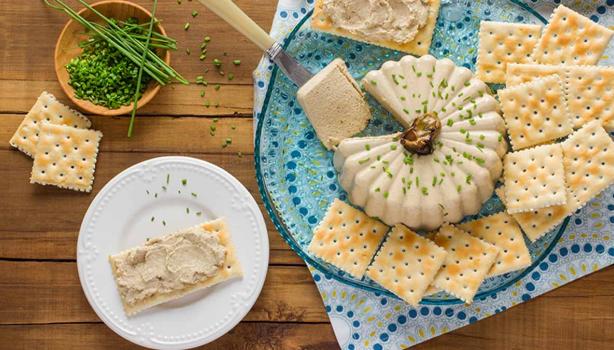 Usos culinarios con el cebollín en mousse de atún   