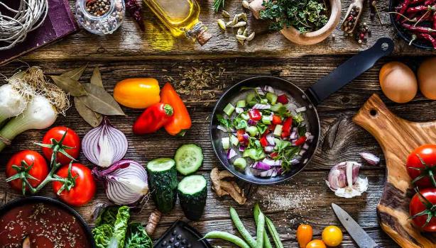 Mesa con variedad de vegetales