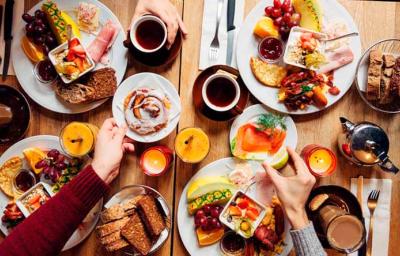 Desayuno sorpresa de celebración 