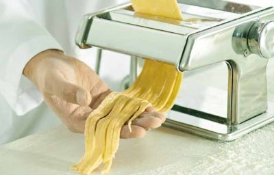 Máquina y masa para hacer pasta casera 