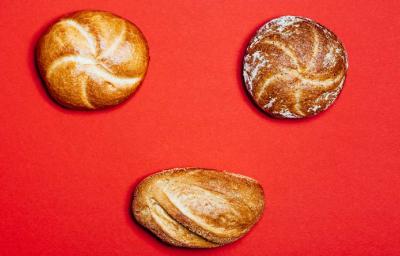 Tres tipos de pan diferentes Tres tipos de pan diferentes
