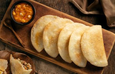 Una clase de empanada ecuatoriana es la de morocho. 