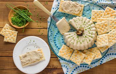Usos culinarios con el cebollín en mousse de atún Usos culinarios con el cebollín en mousse de atún