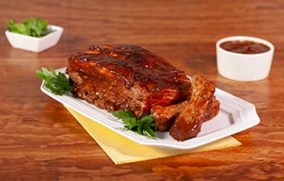 La salsa BBQ combina de maravilla con distintos cortes de carne Costillas con salsa BBQ, una de las salsas para carne más famosas.