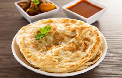 Plato con Pan Naan con salsas Plato con Pan Naan con salsas