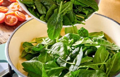 Bowl de espinacas para subir las defensas.