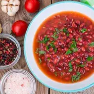 Plato con receta con fríjoles y arroz 