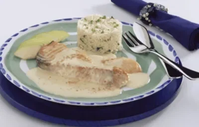 Pescado en salsa criolla cremosa Pescado en salsa criolla cremosa