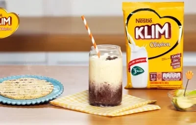 Smoothie de chocolate y leche bicolor Smoothie de chocolate y leche bicolor