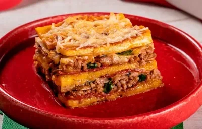Lasaña de plátano maduro Lasaña de plátano maduro