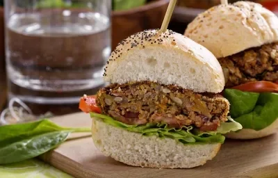 Receta fácil y rápida de hamburguesa de frijoles