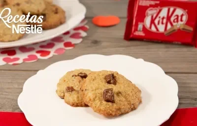 Galletas de Pistachos y KITKAT Galletas de Pistachos y KITKAT