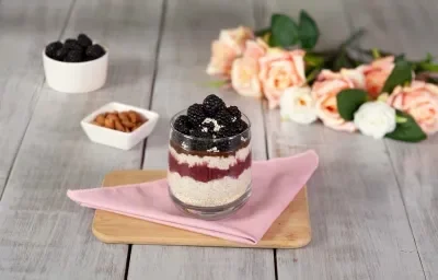 Copa de frutas con avena Copa de frutas con avena