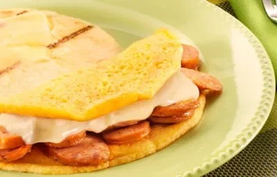 OMELETTE PAIPA ACOMPAÑADO CON MILO® CALIENTE OMELETTE PAIPA ACOMPAÑADO CON MILO® CALIENTE