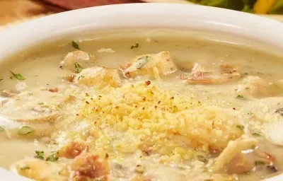 CREMA DE CHAMPIÑONES CON TOCINETA CREMA DE CHAMPIÑONES CON TOCINETA