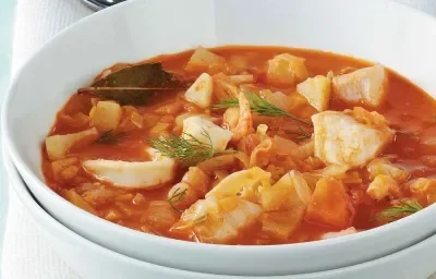 SOPA DE PESCADO Y MARISCOS