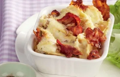 LASAGNA DE RAVIOLIS DE QUESO A LA CARBONARA LASAGNA DE RAVIOLIS DE QUESO A LA CARBONARA