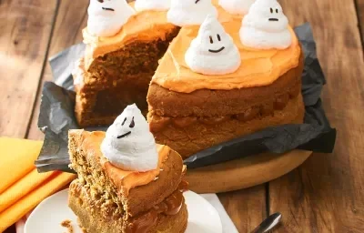 Torta de Zanahoria con Fantasmas Halloween