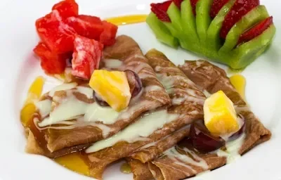 CREPE CON FRUTA CREPE CON FRUTA