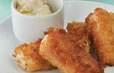 DEDITOS DE RÓBALO APANADOS CON DOS SALSAS DEDITOS DE RÓBALO APANADOS CON DOS SALSAS