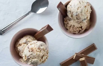 Helado de galleta y chocolate Helado de galleta y chocolate