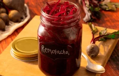 Tiras de remolacha con piel agridulces Tiras de remolacha con piel agridulces