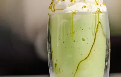 Batido de aguacate y SVELTY®
