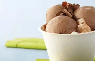 HELADO DE CHOCOLATE CON MASMELOS HELADO DE CHOCOLATE CON MASMELOS
